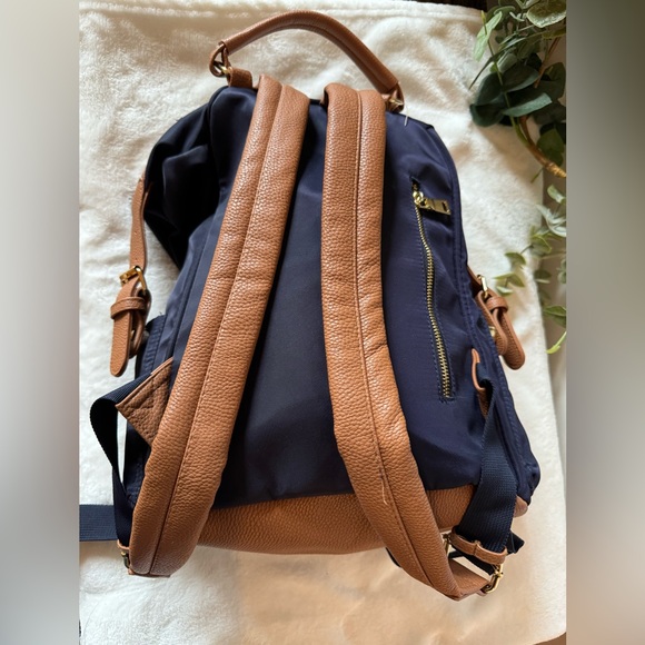 Tommy Bahama Navy Nylon Campus Backpack Tan Faux Leather Trim Handbag - Picture 4 of 9
